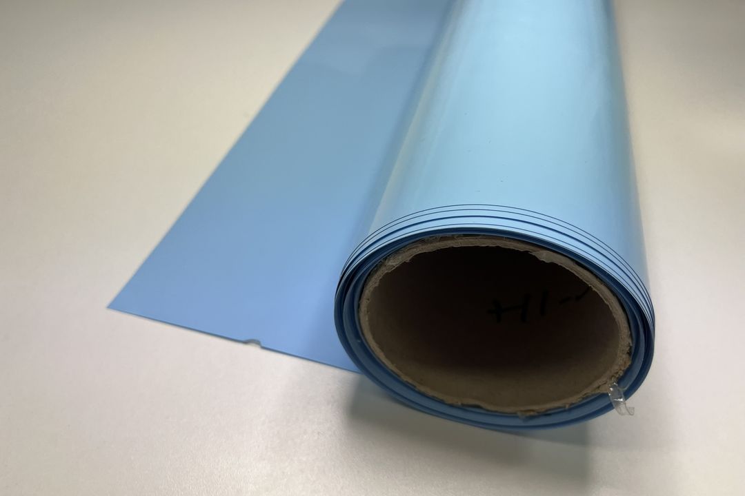 166-specialni-nazehlovaci-folie-svetle-modra