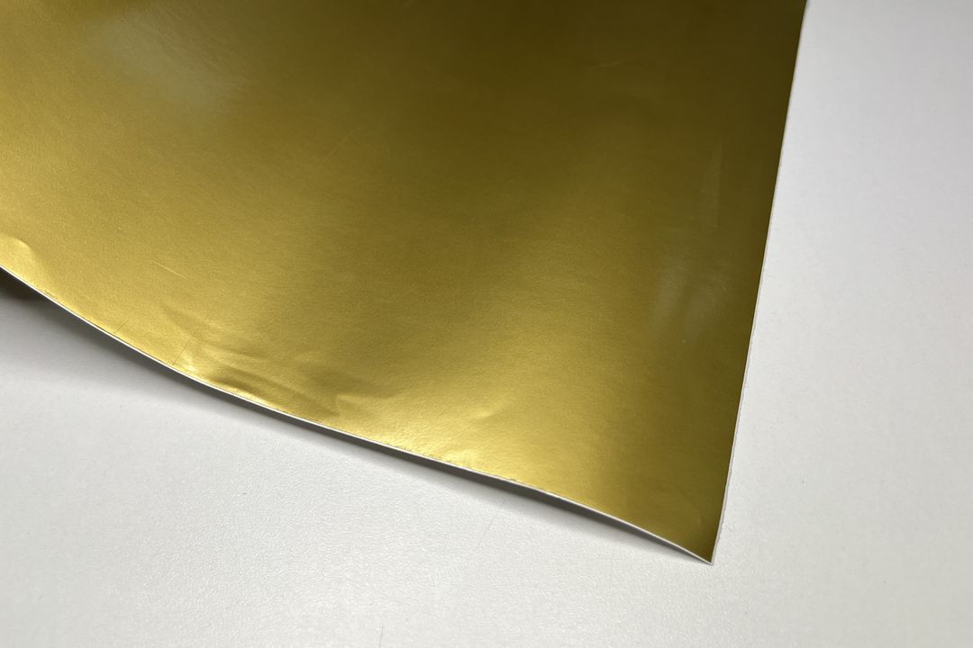 185-samolepici-folie-zlata-leskla